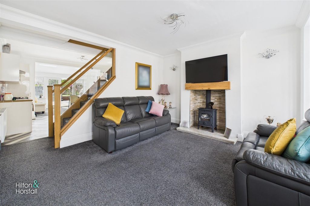 Property photo 3 of 19 Stoney Street