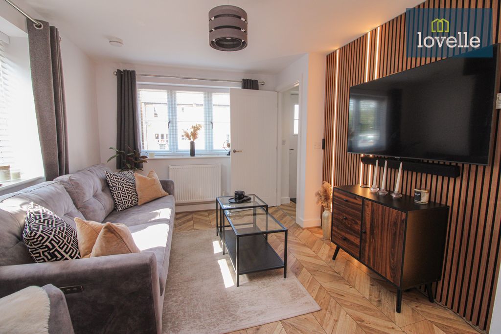 Property photo 3 of 19