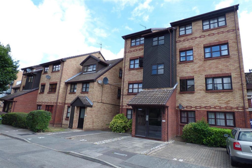 Property photo 1 of 9