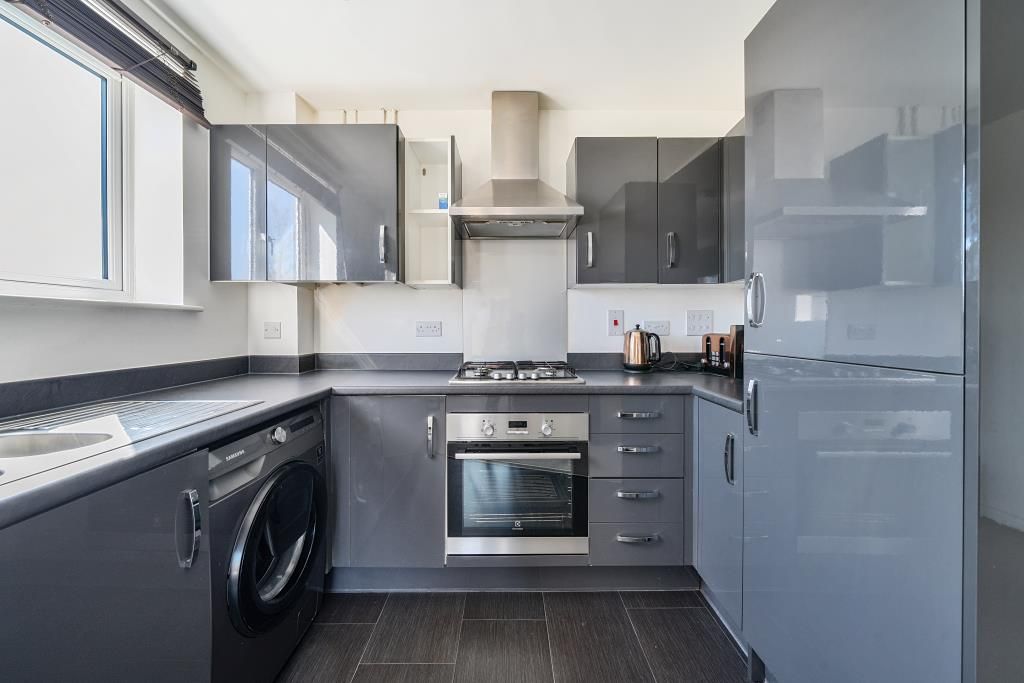 Property photo 3 of 20 Kitchen