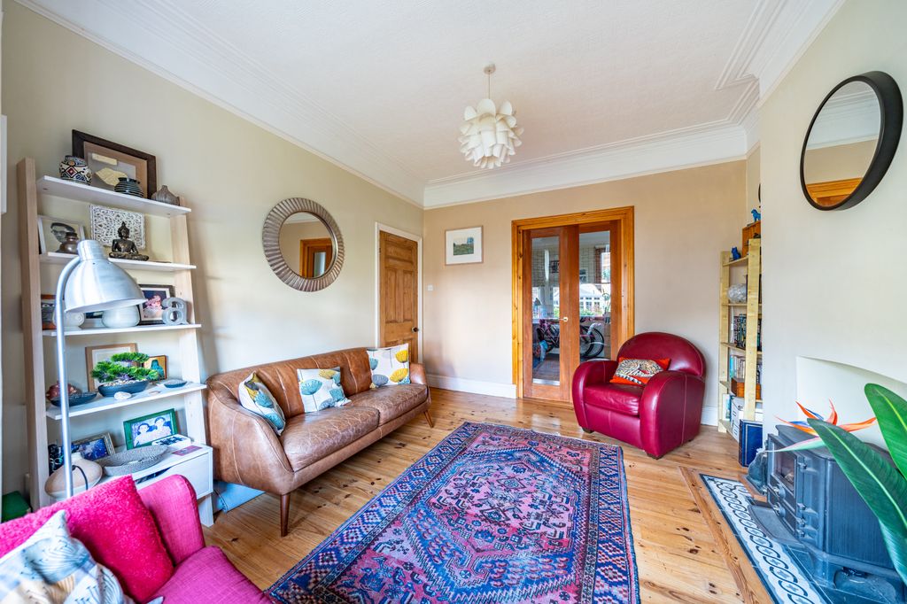 Property photo 3 of 24