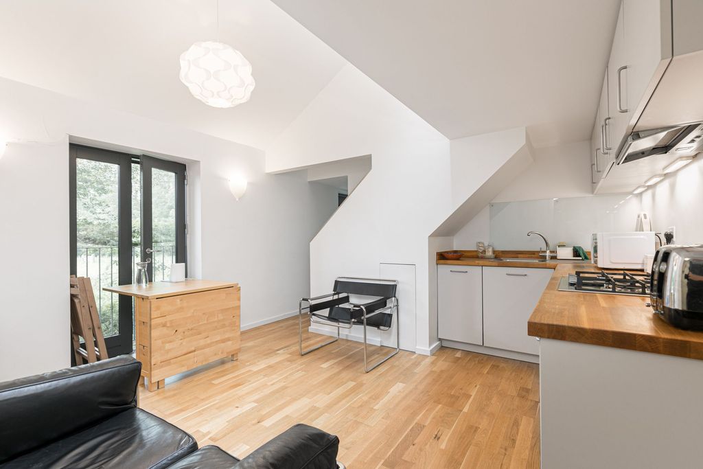 Property photo 3 of 15 Photo 13