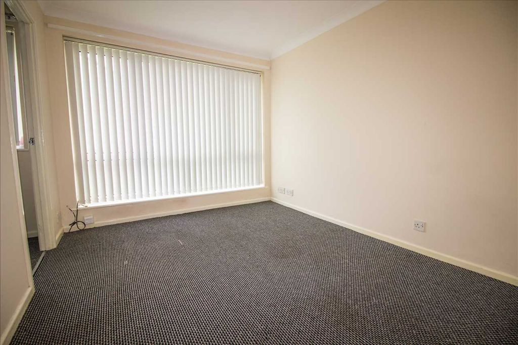 Property photo 2 of 7 Lounge