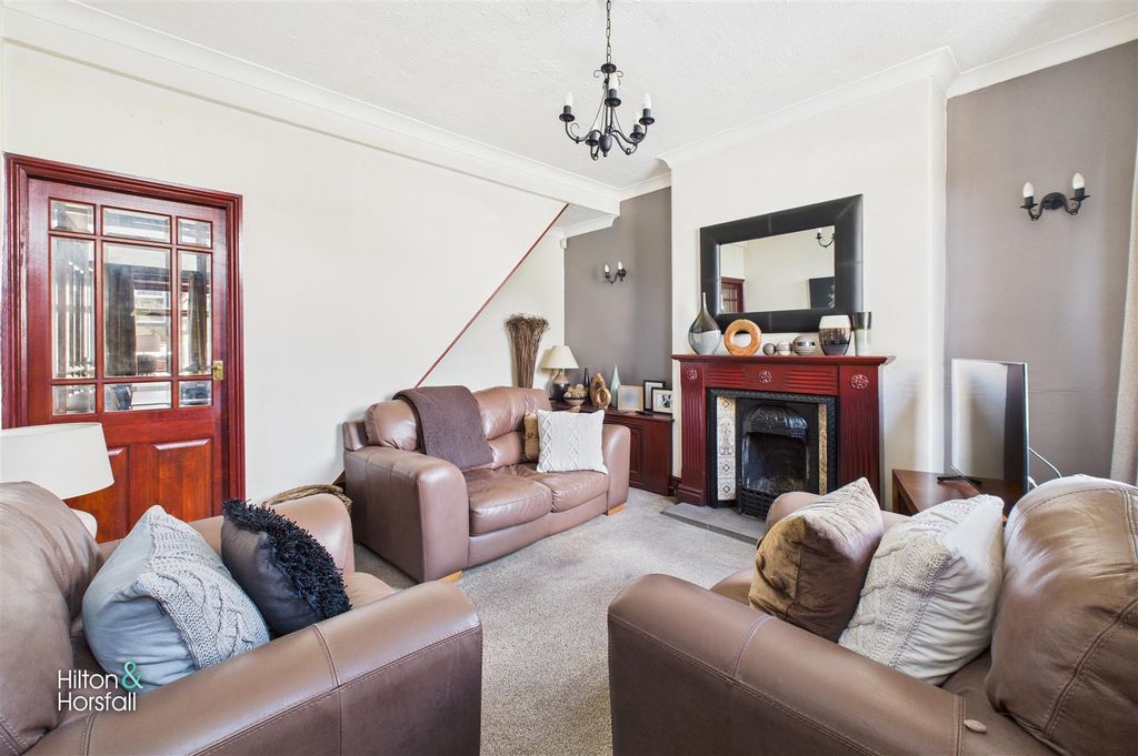 Property photo 2 of 14 Reginald Street