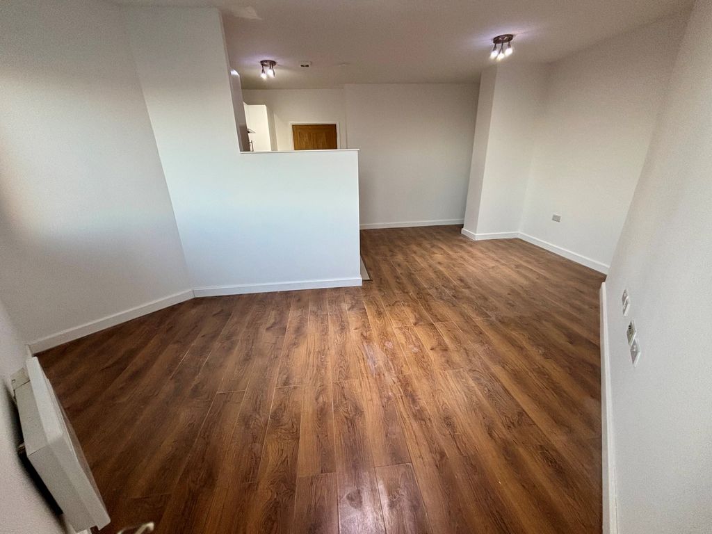 Property photo 3 of 6 Living Area