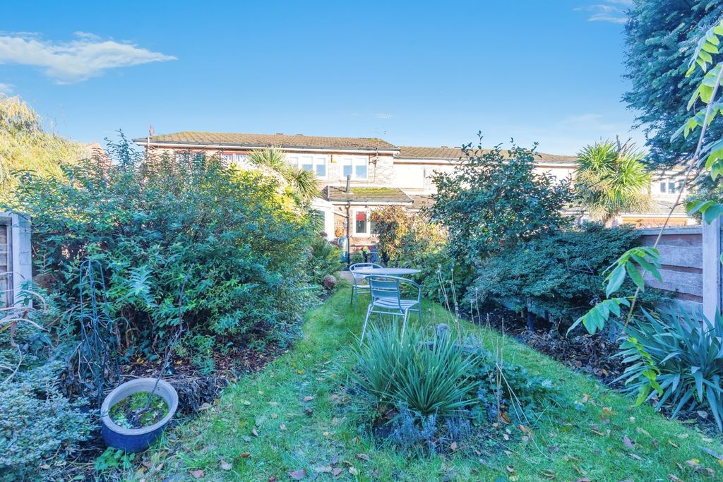 Property photo 2 of 19 Pbox-Img.Jpg