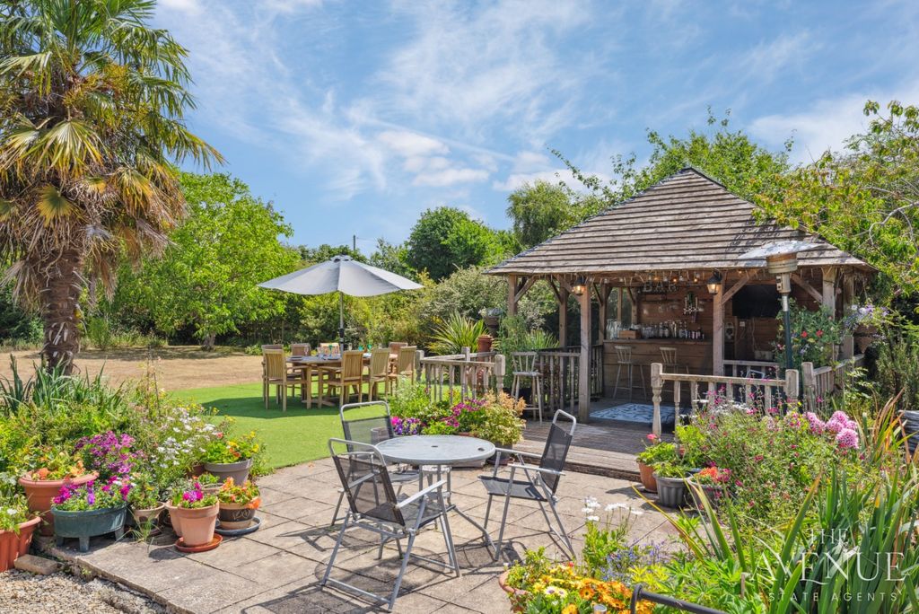 Property photo 3 of 15 3961754