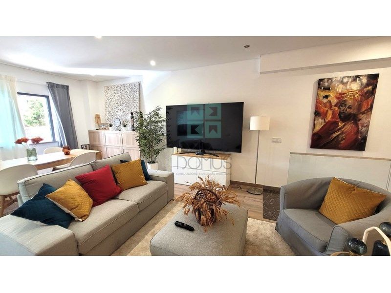 Property photo 2 of 31