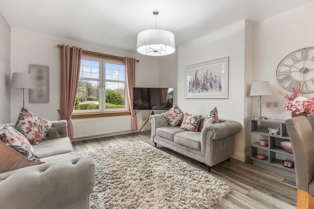 Property photo 2 of 36