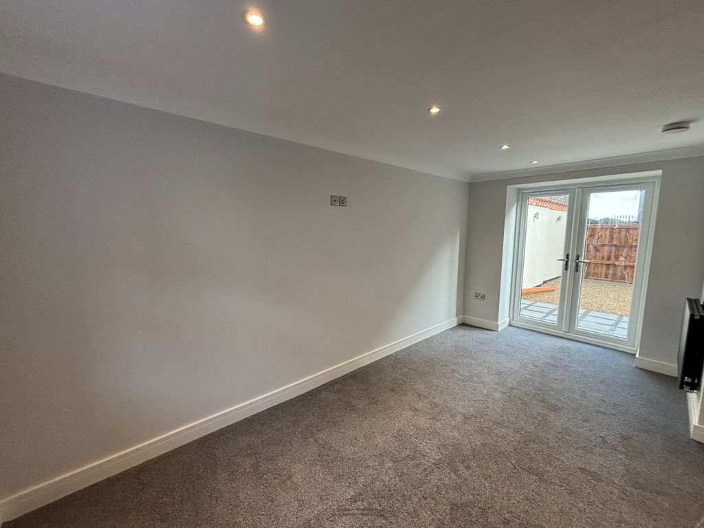 Property photo 3 of 7 Image