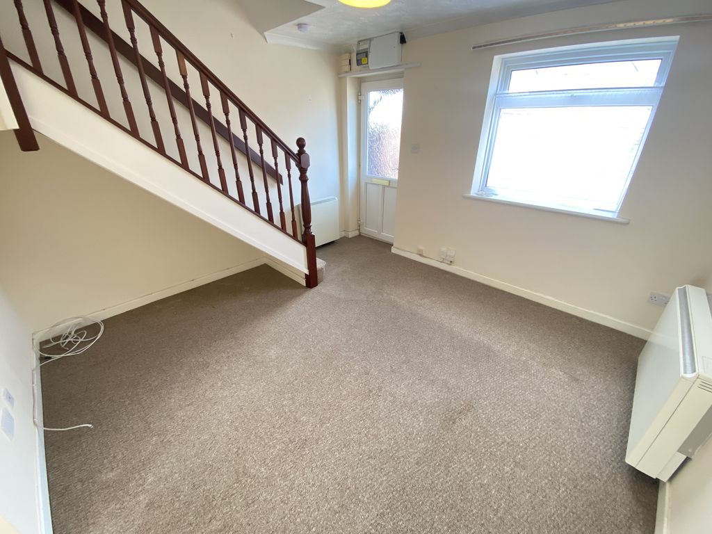 Property photo 2 of 7 Image00006
