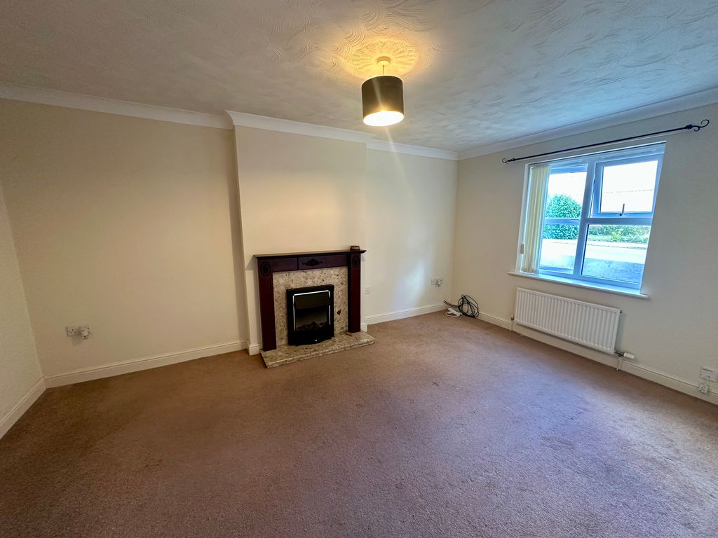 Property photo 3 of 10 Image