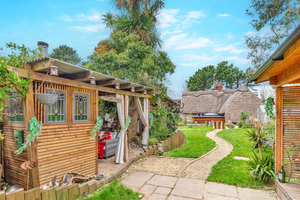 Property photo 2 of 34