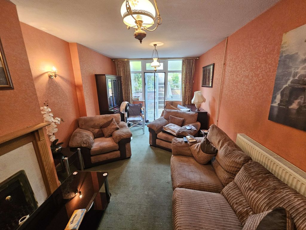 Property photo 3 of 13 Gallery