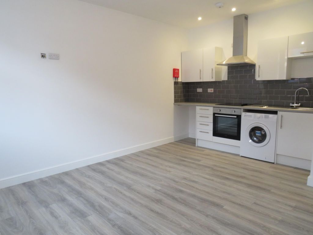 Property photo 1 of 4 Kitchen
