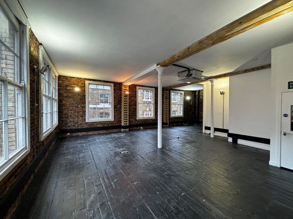 Property photo 3 of 4