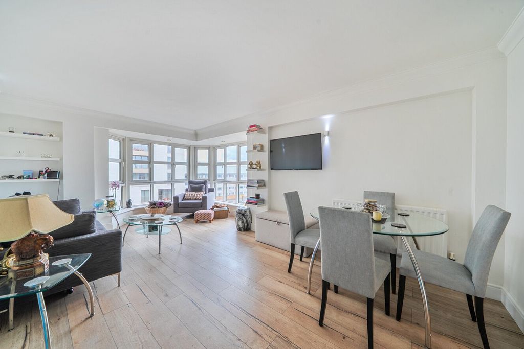 Property photo 2 of 12 Picture No. 07