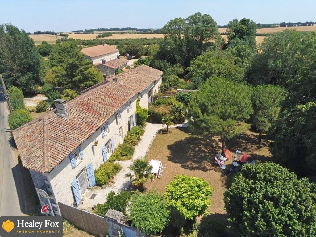 Property photo 3 of 48 1._Maison_Avec_Gte_Et_Piscien__Vendre_3_6A7ee9Ed950E6