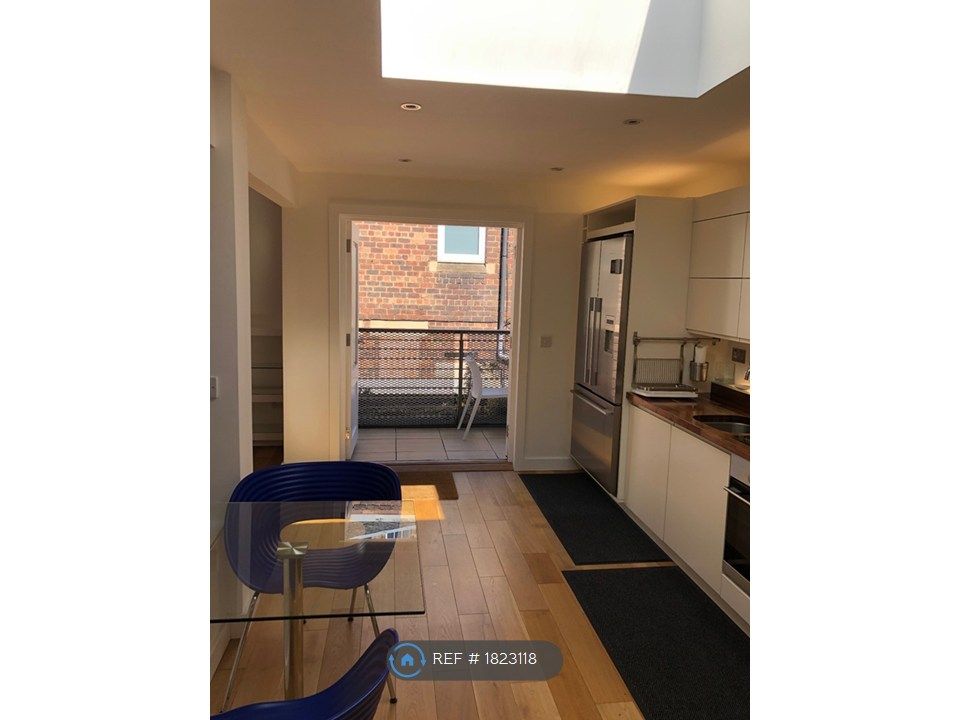 Property photo 3 of 10 Double Doors Open To Balcony