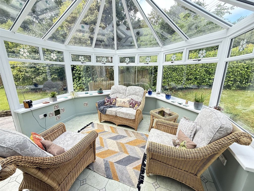 Property photo 2 of 32 Picture No. 30
