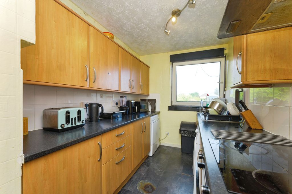 Property photo 1 of 18 Kitchen