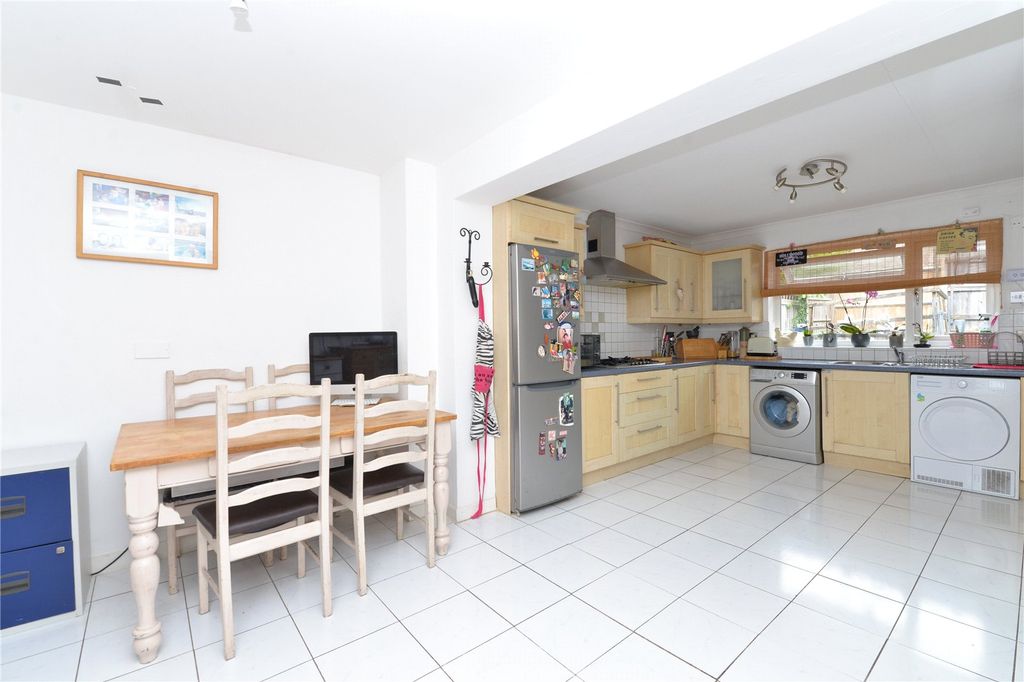 Property photo 3 of 15 Picture No. 06
