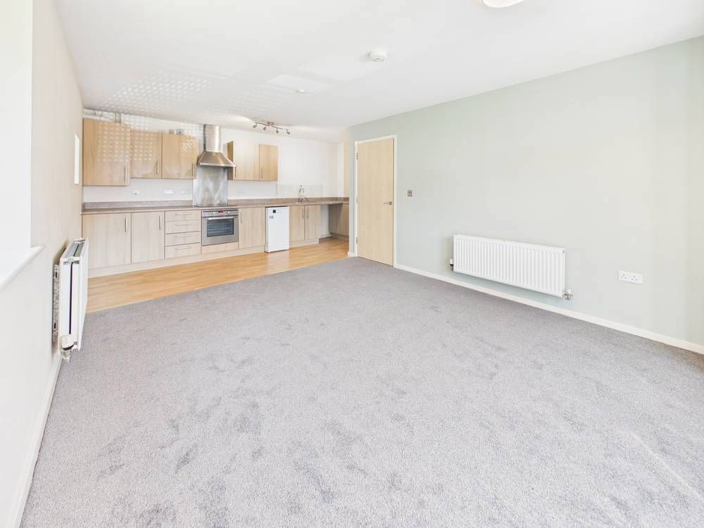Property photo 2 of 10 Giraffe360-Still012