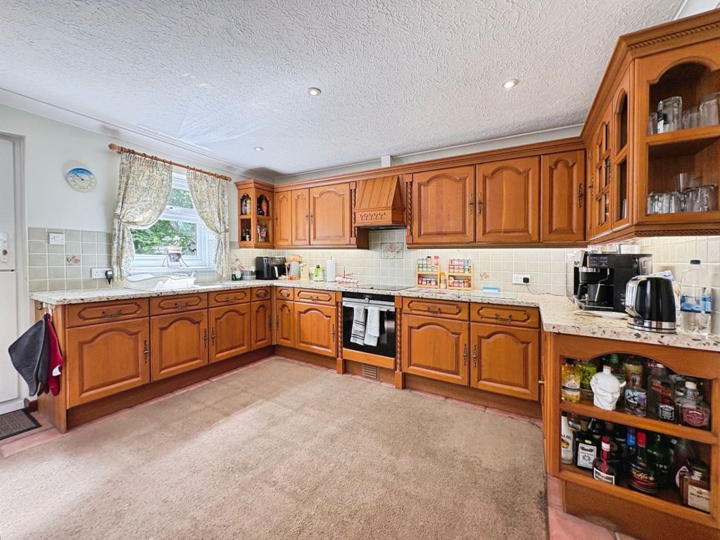 Property photo 3 of 33 5246737