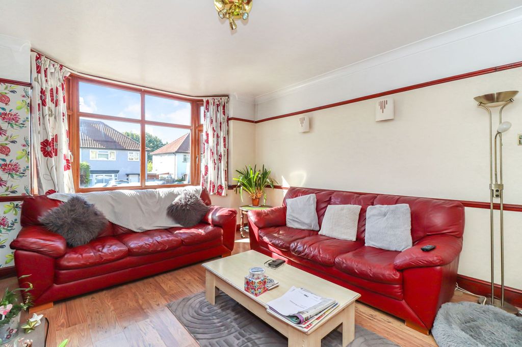 Property photo 2 of 21