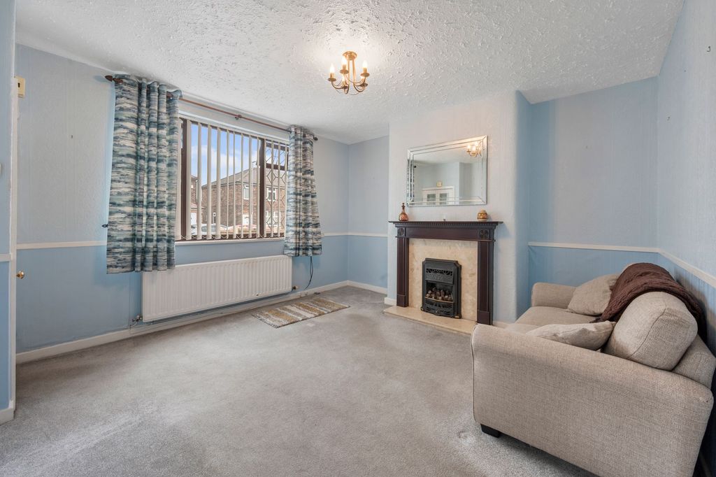 Property photo 3 of 32