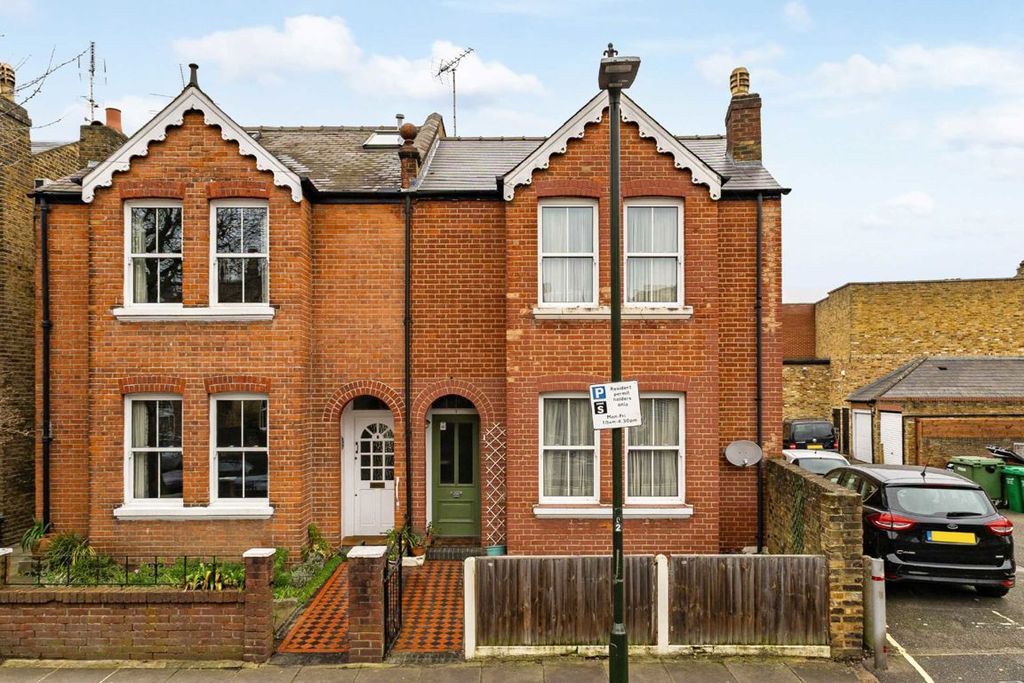 Property photo 1 of 6