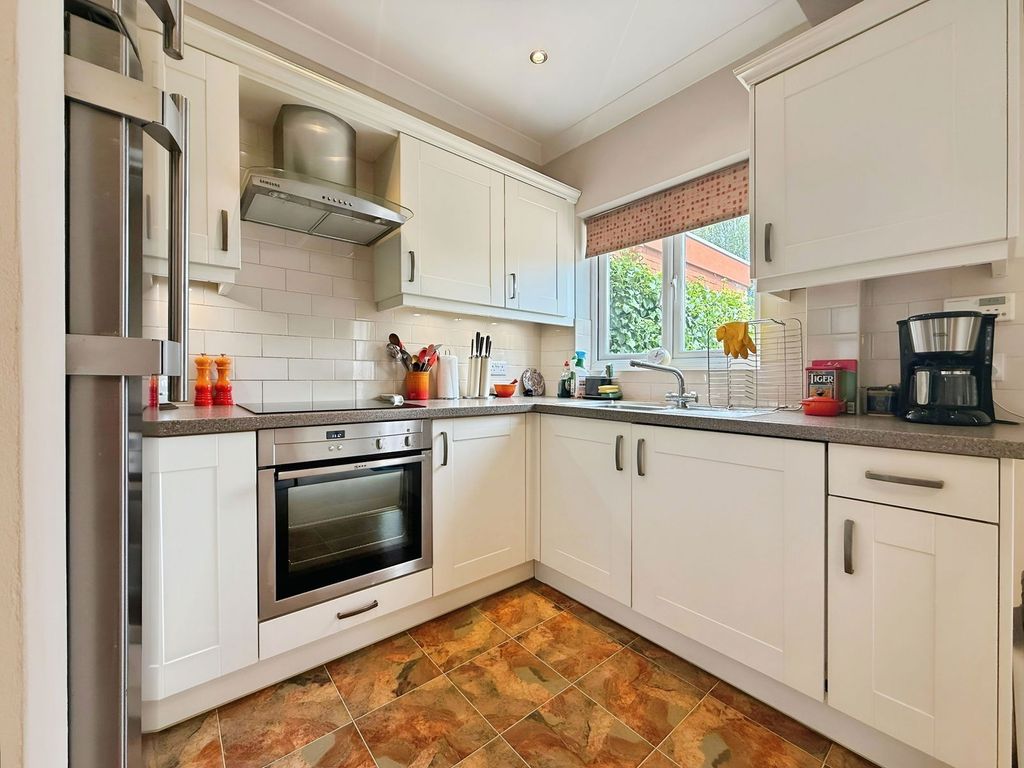 Property photo 3 of 24