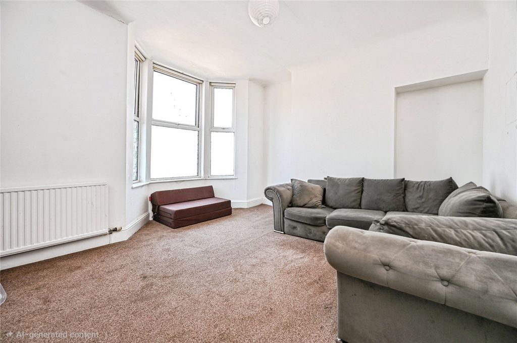 Property photo 3 of 13 Picture No. 15