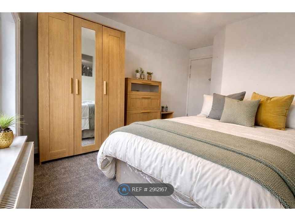 Property photo 1 of 3