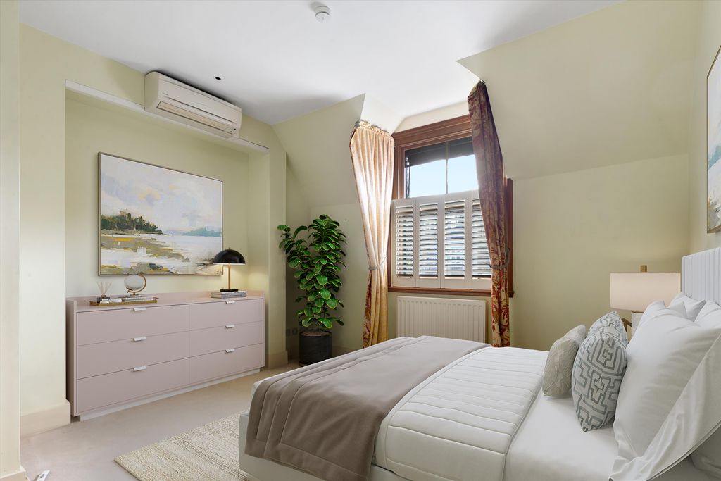 Property photo 3 of 14 Image