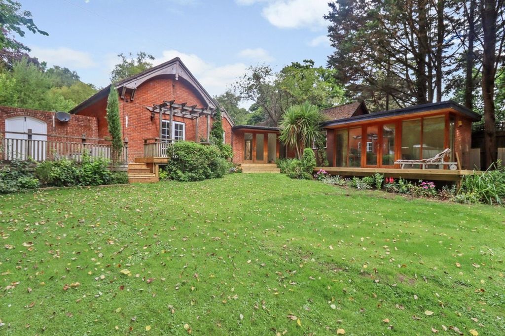 Property photo 1 of 23
