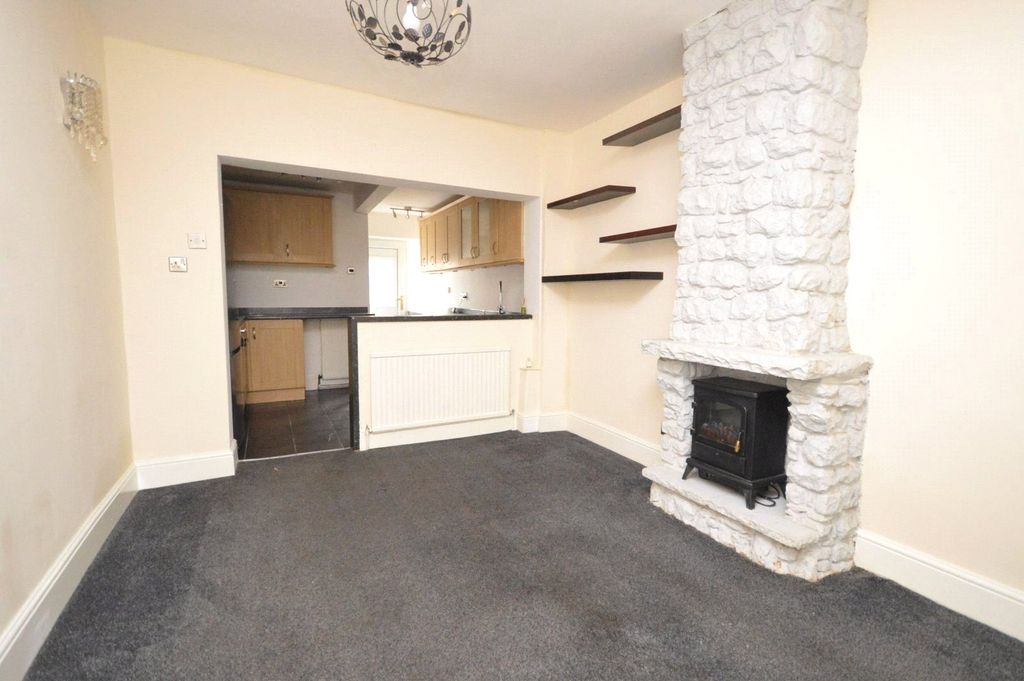 Property photo 2 of 9 Dining Room