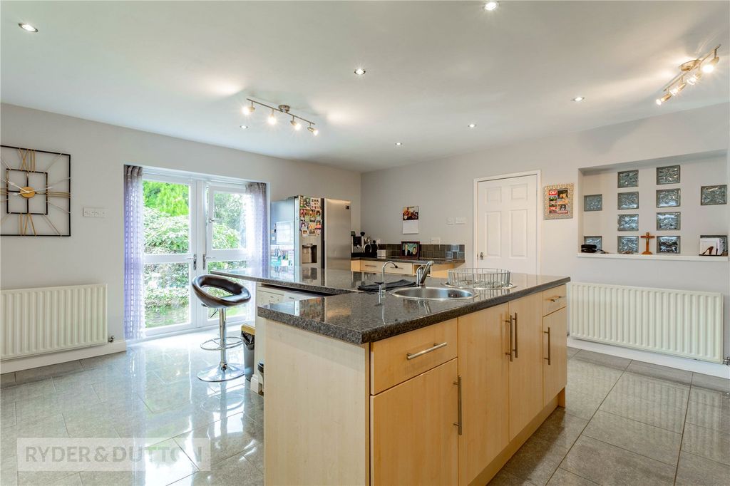 Property photo 3 of 24 Kitchen