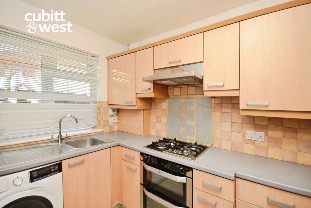 Property photo 2 of 9 44B03A07-Dsc_5110