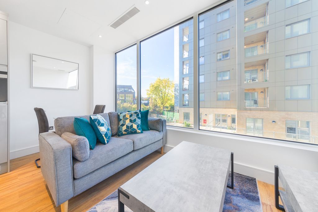 Property photo 1 of 13 Living