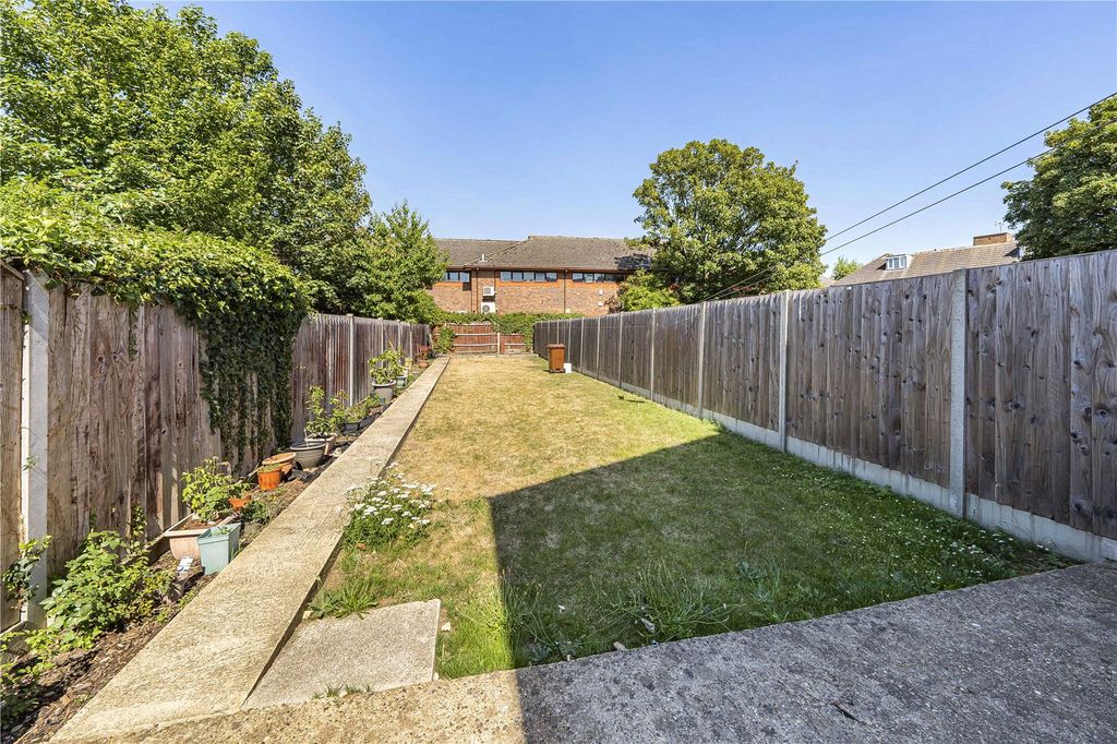 Property photo 2 of 13 Picture No. 15