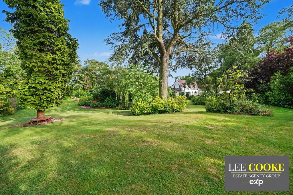 Property photo 3 of 65