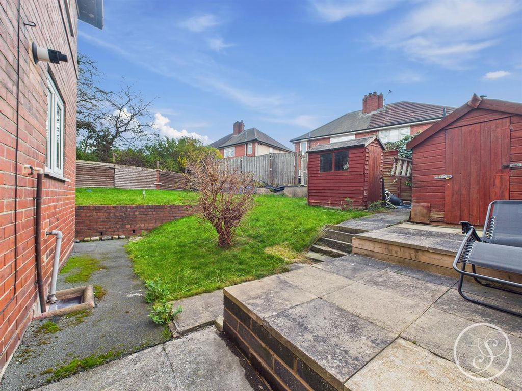Property photo 3 of 14 External