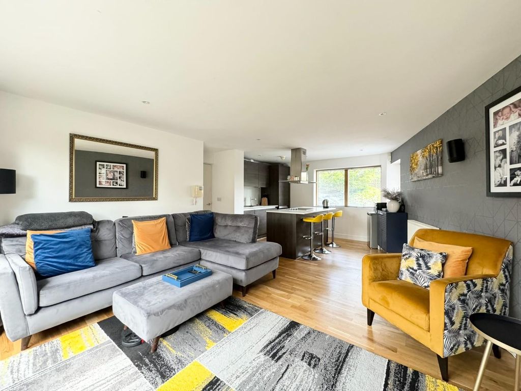 Property photo 3 of 22