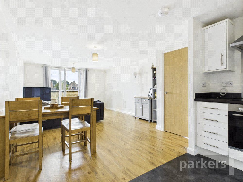 Property photo 3 of 18 Living Area