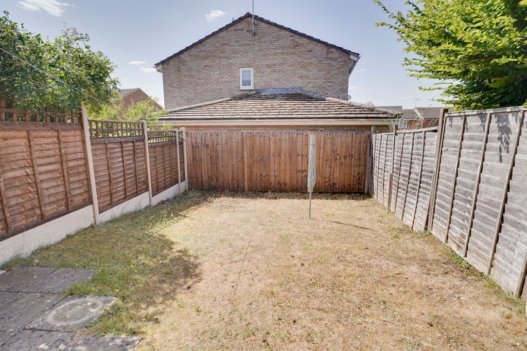 Property photo 2 of 11