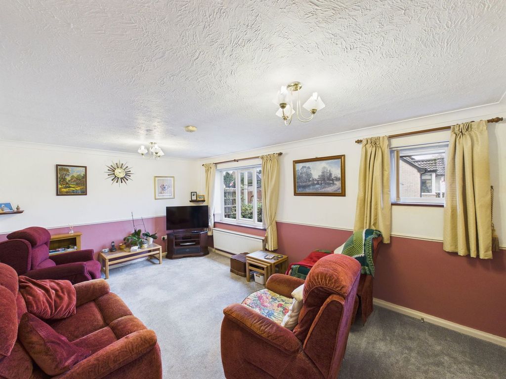 Property photo 2 of 14