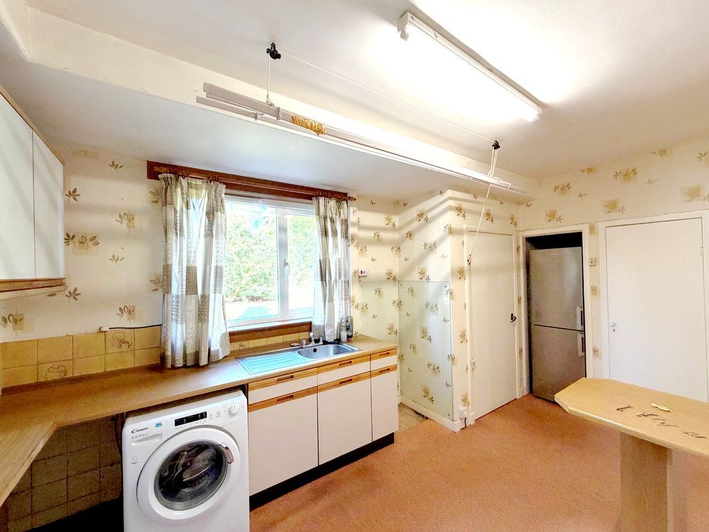 Property photo 3 of 14 Photo 6