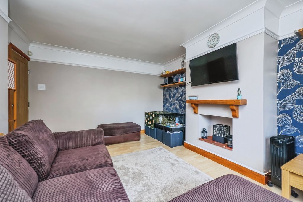 Property photo 2 of 20 Pbox-Img.Jpg