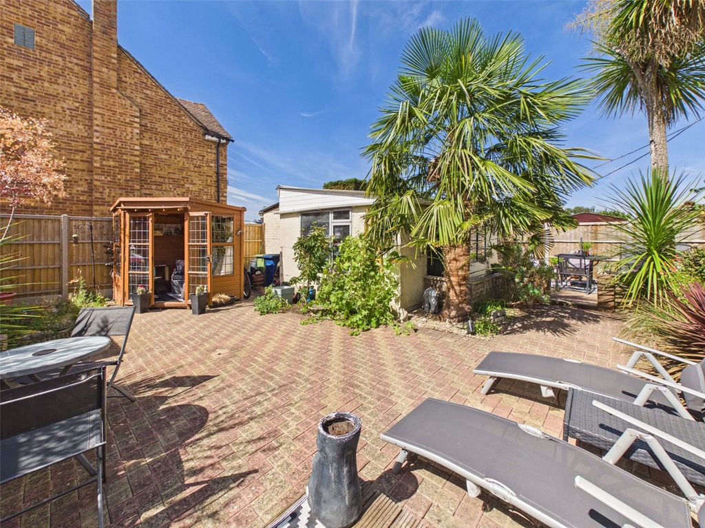 Property photo 2 of 16 Picture No. 03